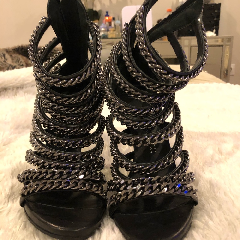 Giuseppe Zanotti chain front heel